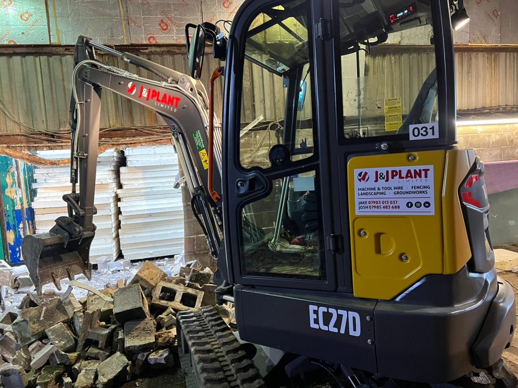 8d4af002-4f5e-4e08-8400-e71e71f993e0